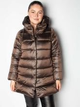 Frakke med guld knapper